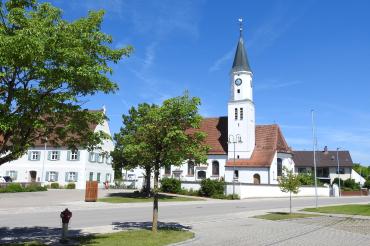Die St. Georgskirche in Feldheim. 