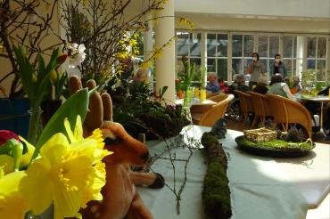 Frühlingsdekoration im Altenheim