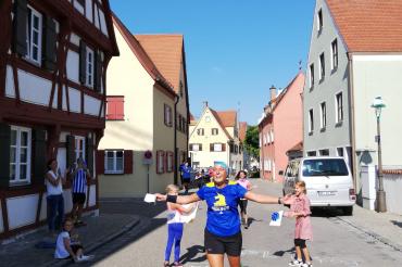 Dorothea Gaudernack umrundet Nördlingen mehr als 13 mal. 
