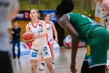 Das Bild zeigt Steffi Sachnovski