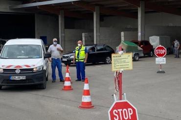 Das Bild zeigt einen Recyclinghof.