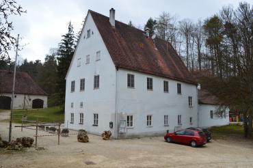 Das Bild zeigt das Jagdhaus Alte Bürg