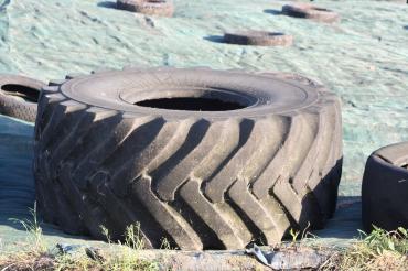 Das Bild zeigt einen Traktorreifen