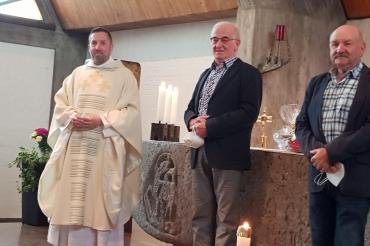 Das Bild zeigt die Verabschiedung von Helmut Schmidt 