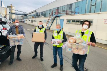 Das Bild zeigt von links: Werkleiter Wolfgang Oswald mit Sven Weigl, Vitali Rudi und Hannes Gruber.