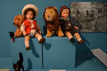 Das Bild zeigt die nachgestellte Szene aus der Urversion von „Der Löwe ist los“ 