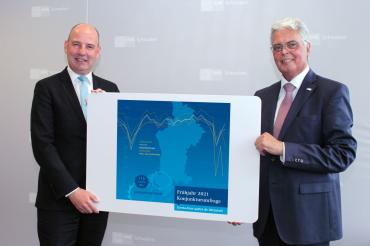 von links: IHK-Hauptgeschäftsführer Dr. Marc Lucassen und IHK-Präsident Dr. Andreas Kopton