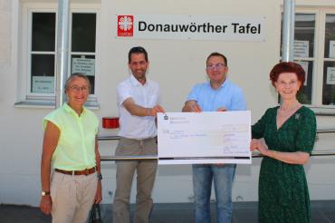 vlnr. Marianne Kraetzig, Schatzmeisterin Inner Wheel, Johannes Beck, Geschäftsführer Diakonie Donau-Ries, Branko Schäpers, Geschäftsführer Caritasverband Donau-Ries, Erika Petzold, Präsidentin Inner Wheel Donauwörth