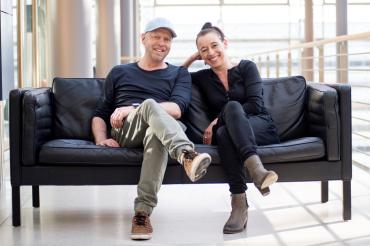 Das Bild zeigt die beiden Autoren Andreas Hüging und Angelika Niestrath.