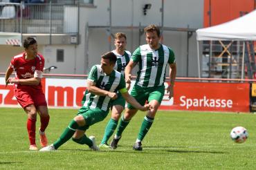 Stefan Müller erzielt hier das entscheidende Tor 2:1