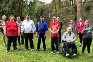 Das Bild zeigt die Athleten und Athletinnen des Sportvereins SG-Handicap. 