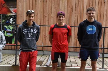 Das Bild zeigt (von links) Timo Schmitz (1. Platz) , Lukas Stengel (2. Platz) und Jonas Stengel (3. Platz)