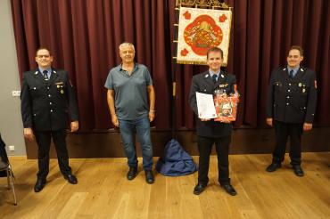 Auf dem Bild zu sehen (von links): 1.Vorstand Achim Stahl, 1.Bürgermeister Isidor Auernhammer, 1.Kommandant Martin Auernhammer und 2. Kommandant Josef Stahl jun.