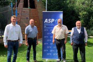 Christoph Mettel (Haunsheim), Erich Reichenmeier (Ebermergen), Vorsitzender Karl Scherlin (Nördlingen) Franz Messmer (Kaisheim).