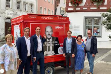 Wichtige Impulse für eine künftige Arbeit im Deutschen Bundestag gab es beim Besuch von MdB Florian Pronold (2. von links) für den Wahlkreiskandidaten der SPD, Christoph Schmid (3. von links). 