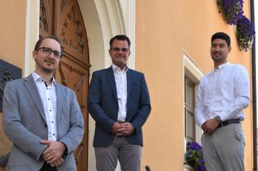 Von links: IT-Leiter Maximilian Köhnlein, Oberbürgermeister Jürgen Sorré, Digitalisierungsbeauftragter Sebastian Heckl.