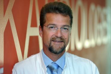 Auf dem Bild zu sehen Prof. Dr. Bernhard Kuch