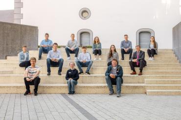 Auf dem Bild zu sehen die 10 Auszubildenden.