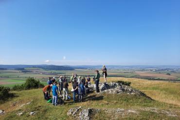Auf dem Rollenberg mit Blick über den Rieskrater