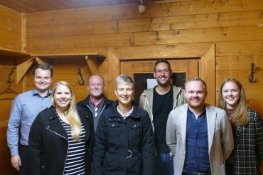 Auf dem Bild sind von links zu sehen: Pascal Löffler, Jenny Wagner, Franz Witka, Alexandra Huber, Christof Simon, Maximilian Pecher und Isabella Pecher. 