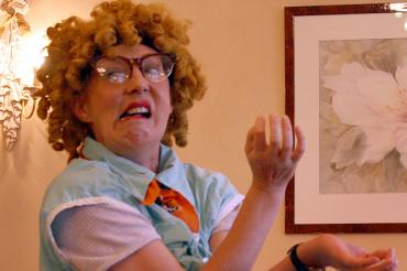 Auf dem Bild zu sehen Constance Debus.