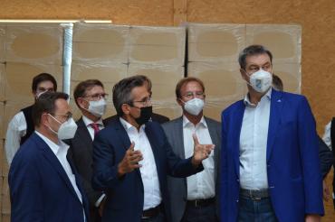 Von links: MdB Ulrich Lange, Landrat Stefan Rössle, Erwin Taglieber, MdL Wolfgang Fackler und Ministerpräsident Dr. Markus Söder