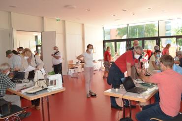 Auf dem Bild zu sehen Reparatur-Café.