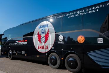 Auf dem Bild sieht man den neuen Mannschaftsbus der Eigner Angels.
