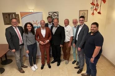 Auf dem Bild sieht man die Neugewählten der FREIE-WÄHLER Donau-Ries