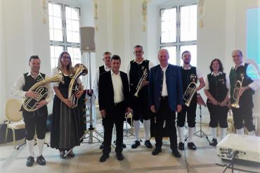 Auf dem Bild zu sehen der festliche Rahmen des Lions-Clubs.