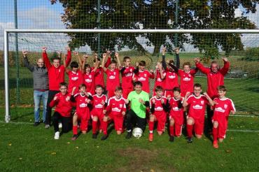 Auf dem Bild ist die Mannschaft des TSV 1896 Rains zu sehen.