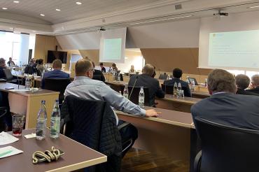 Bürgermeisterdienstbesprechung im Sitzungssaal des Landratsamts in Donauwörth