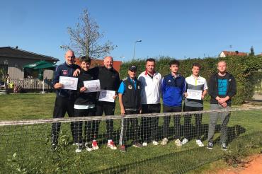 Die Teilnehmer des Tennistrainer-Lehrgangs. 