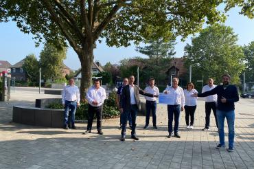 vordere Reihe von links: BGM Dieter Spürck, Erhard Witt, Markus Noack hintere Reihe von links: Alfred Leinfelder, Klaus Hillemeyr, Frank Valtwies, Ulrich Scharr, Cornelia Beck, Klaus Berger