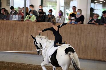 Die Teilnahme des VZN mit 2 Teams am Voltigierturnier in Röhlingen war mit Erfolg gekrönt