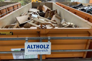 Altholz Innenbereich am Recyclinghof.