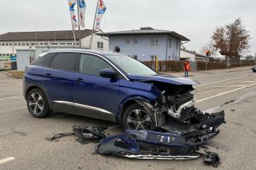 Auto mit kaputter Front