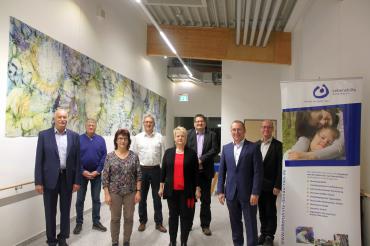 Das Foto zeigt von l.n.r.: 1. Vorsitzender Hermann Faul, Friedhelm Kirchhoff, Irene Rau, Bernhard Ströbele, 2. Vorsitzende Karola Müller, Johann Kechele, Geschäftsführer Günter Schwendner, Erwin Seiler Auf dem Bild fehlt Dr. jur. Alexander Baur