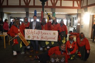 Das diesjährige Motto der Harburger Schlosshexen lautet "Schlosshexen go to Hollywood" - auch weil sie eine Rolle im neuen Imagefilm des Landkreises Donau-Ries haben. 