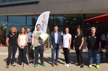 Das Organisations-Team ist stolz auf das bislang Erreichte. In Zukunft könnte das Reparatur-Café Donau-Ries sogar mehrmals im Monat öffnen. 