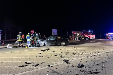 In Nordheim hat es in den Abendstunden heftig gekracht. Zwei Personen wurden laut ersten Informationen verletzt. 