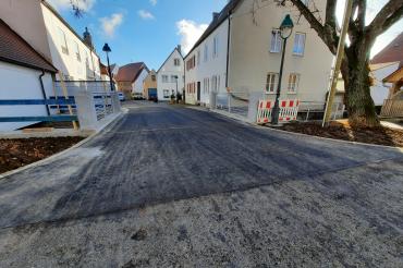 Die erneuerte Brücke über die Farbgasse ist inzwischen wieder für den Verkehr freigegeben.