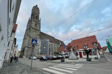 Der Obstmarkt ist am 14. Januar 2022 von 16.00 Uhr bis 22.00 Uhr für den Fahrzeugverkehr teilweise gesperrt.