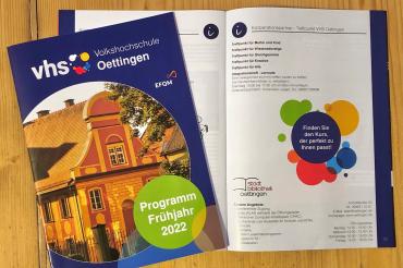 Programmheft der Vhs Oettingen für das Frühjahr 2022