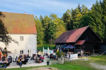 Das Bild zeigt die Alte Bürg.