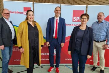 Das Bild zeigt Georg Wiedemann, Marion Segnitzer-König, Christoph Schmid, Claudia Müller, Peter Moll.