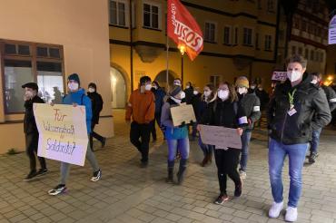 Jugendliche bei Demonstration in Nördlingen