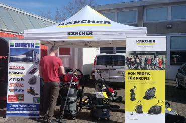 Das Bild zeigt einen Stand eines Betriebs an den Handwerkertagen