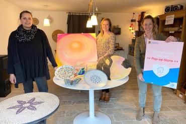 Das Bild zeigt die Inhaberin Katherina Veninga, Ideengeberin Adina Steiner und Barbara Wunder.