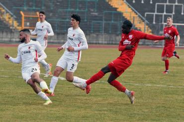Das Bild zeigt den Doppeltorschützen Fadhel Morou